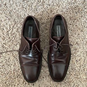 Johnston & Murphy 9.5 brown dress shoes